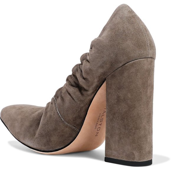 $75 NWT HALSTON Heritage Suede Pumps in Taupe SZ 7.5 - Picture 3 of 11